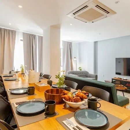 Apartment Large